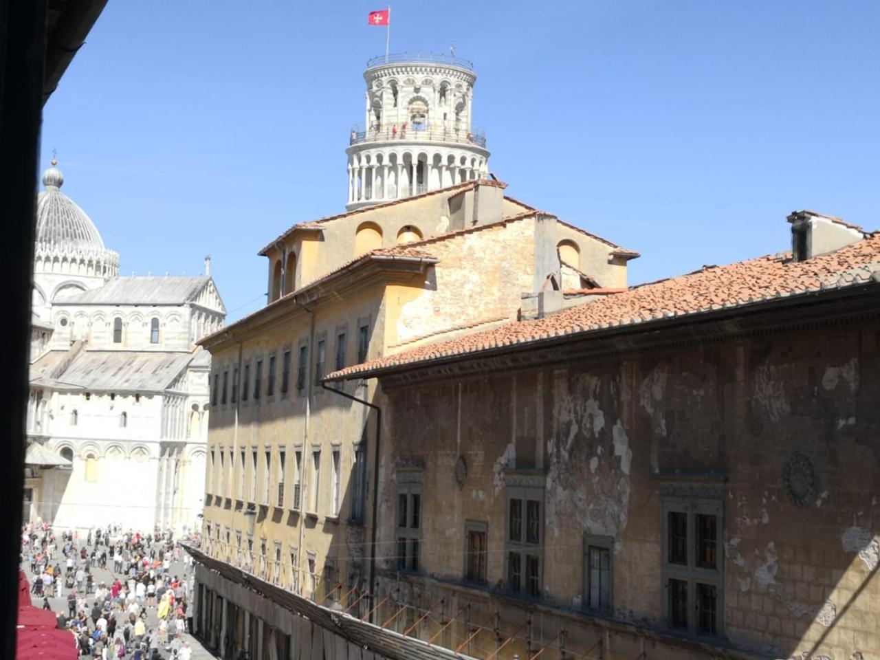 Window To The Tower Acomodação com café da manhã Pisa Exterior foto